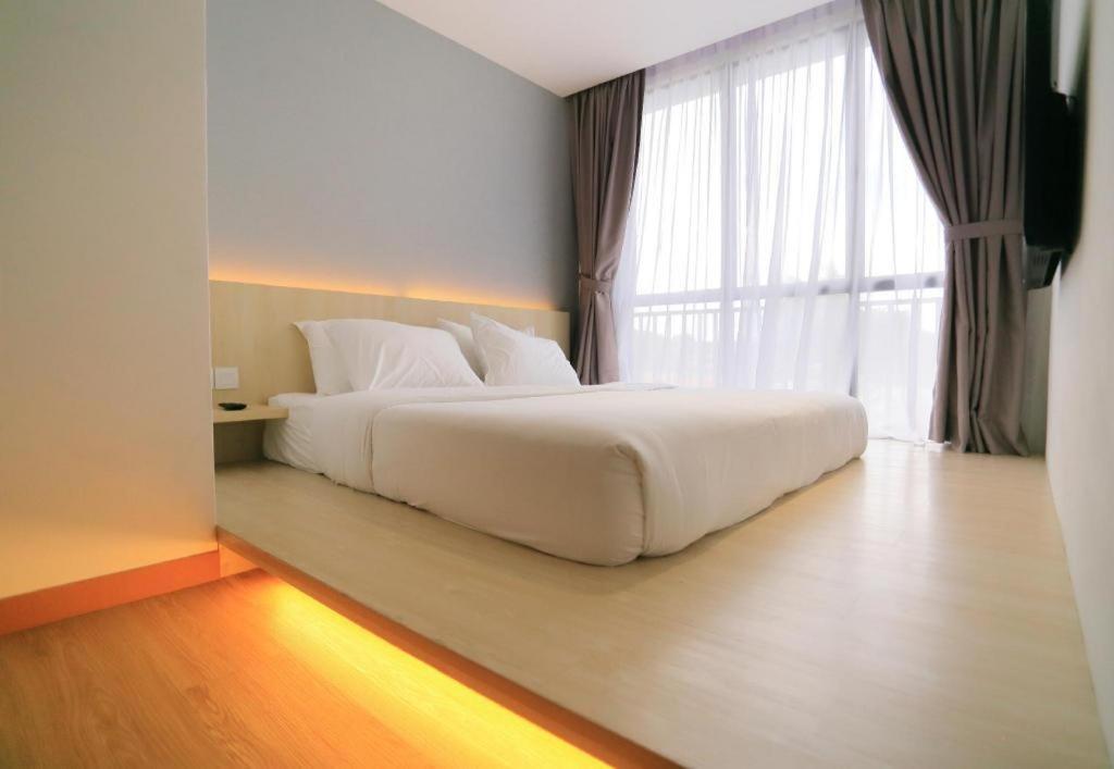 Miyabi Hotel Permas Johor Bahru Exterior foto